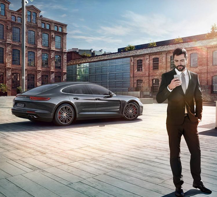 Business - Anzug - Suit - Porsche - Marcel Gregory Stock