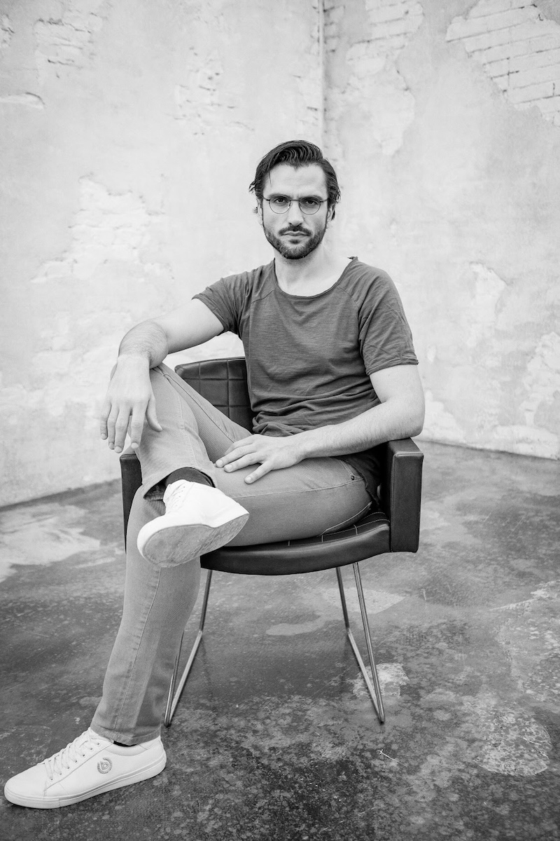 Glasses-Brillen-Sonnenbrillen-Sunglasses-Marcel-Gregory-Stock