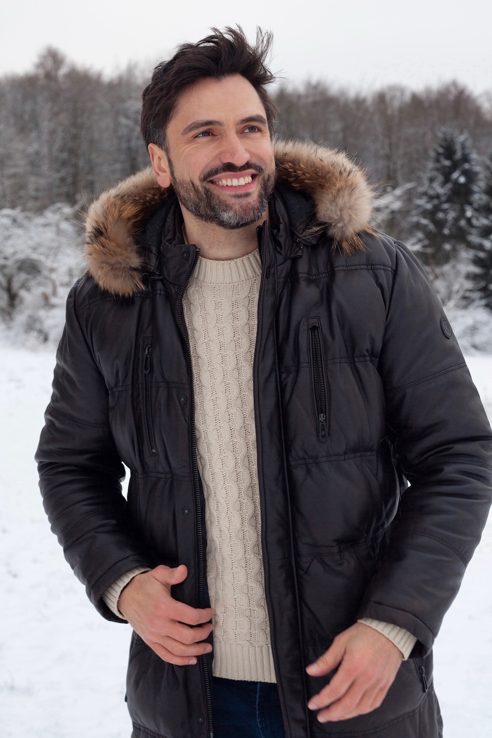 Fashion-Winter Goat-Mantel-Marcel Gregory Stock