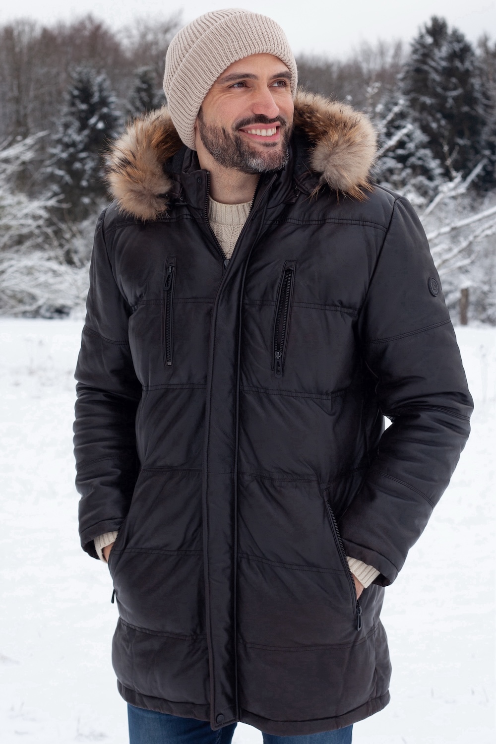 Fashion-Winter Goat-Mantel-Marcel Gregory Stock