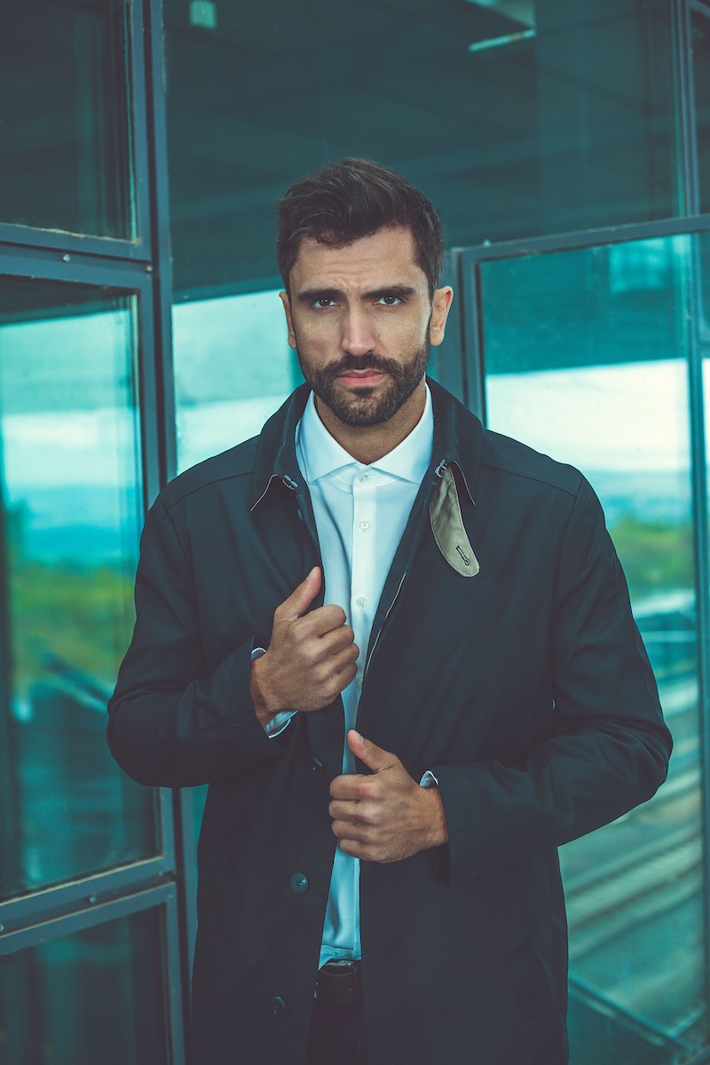 Fashion-Goat-Mantel-Marcel Gregory Stock