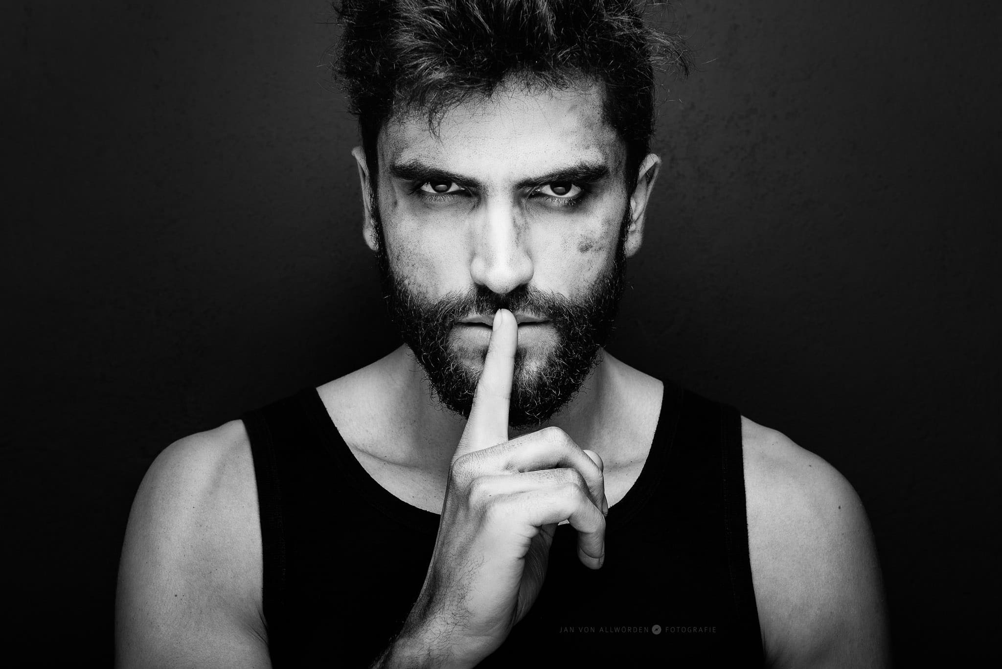 Editorial - Marcel Gregory Stock